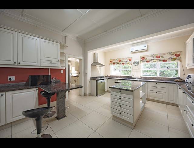 9 BEDROOM HOUSE FOR SALE IN WESTVILLE